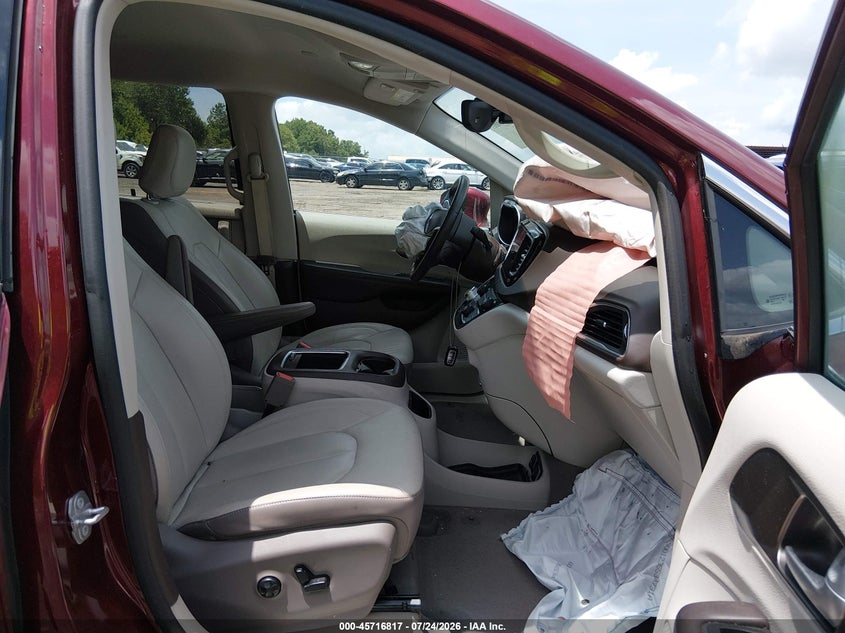 2017 CHRYSLER PACIFICA auction photo 5