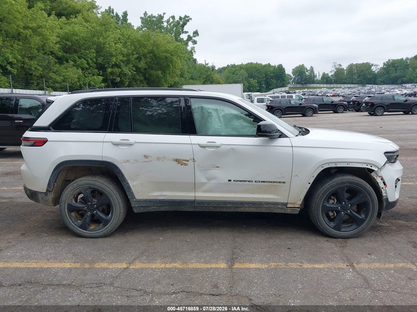 JEEP GRAND CHEROKEE - zdjęcie 13