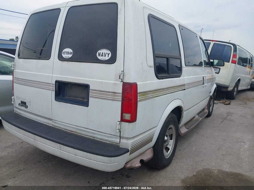 2001 CHEVROLET ASTRO auction photo 4