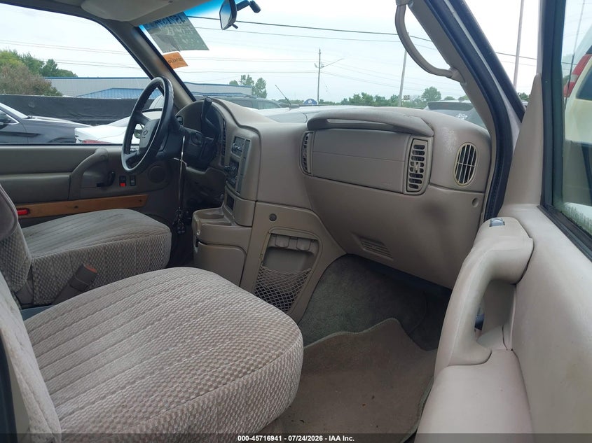 2001 CHEVROLET ASTRO auction photo 5