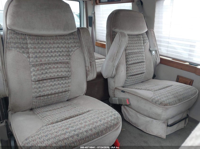 2001 CHEVROLET ASTRO auction photo 8