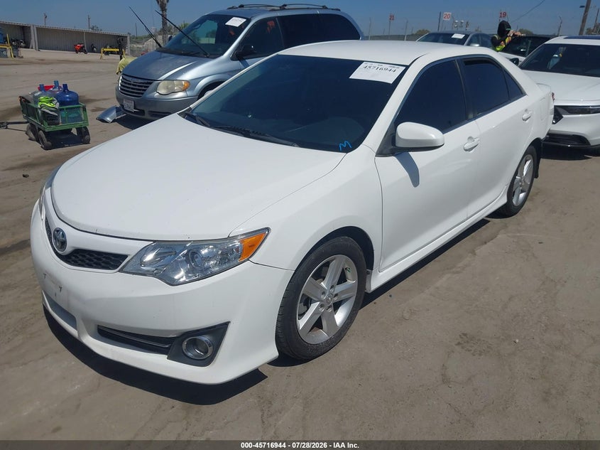 Vin: 4t1bf1fk4du280828, lot: 46215626, toyota camry se 20132