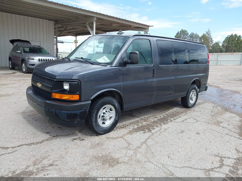 2017 CHEVROLET EXPRESS 2500 auction photo 2