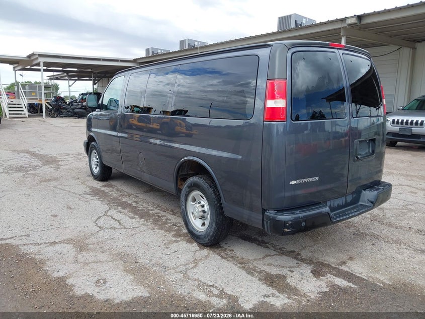 2017 CHEVROLET EXPRESS 2500 auction photo 3