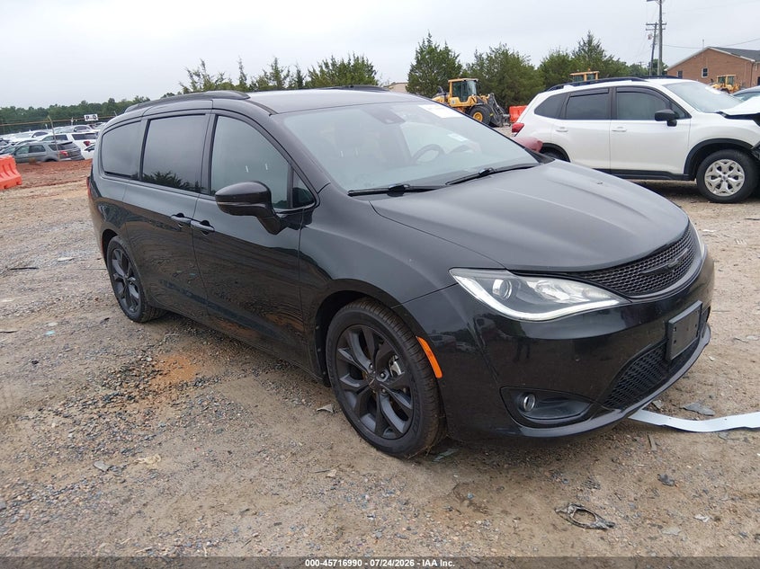 Vin: 2c4rc1gg4kr700992, lot: 46215672, chrysler pacifica limited 2019 img_1