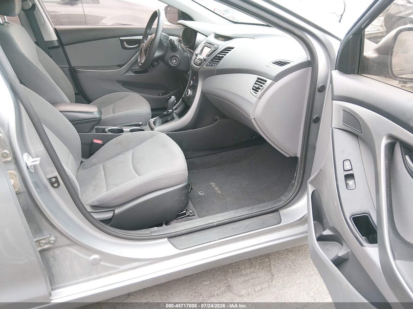 2015 HYUNDAI ELANTRA auction photo 5