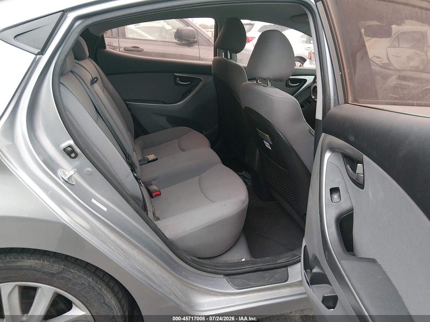 2015 HYUNDAI ELANTRA auction photo 8
