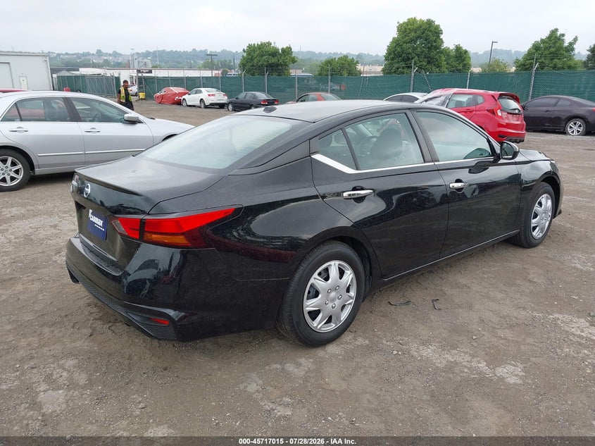 2019 NISSAN ALTIMA auction photo 4