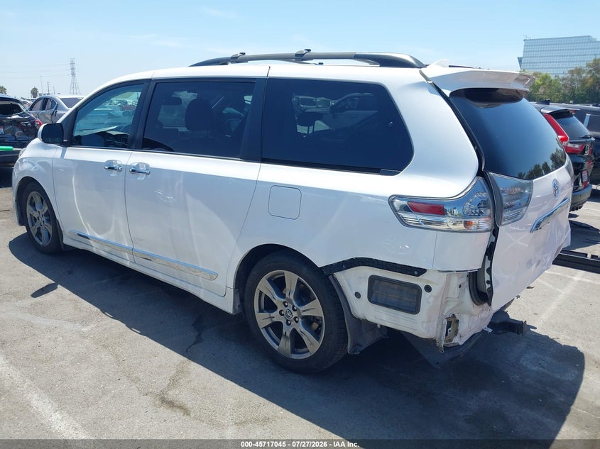 Vin: 5tdxz3dc6js958262, lot: 46215727, toyota sienna se 8 passenger 20183