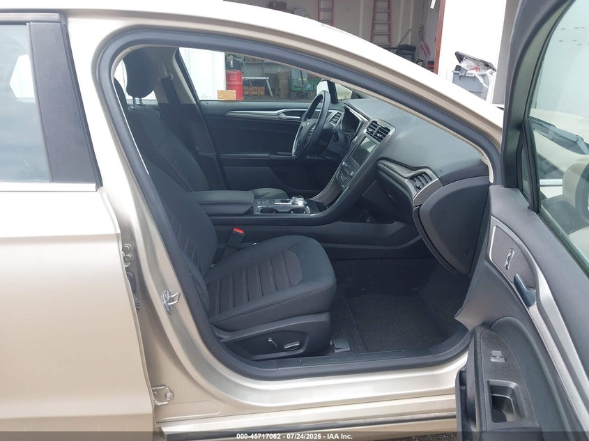 2019 FORD FUSION HYBRID auction photo 5