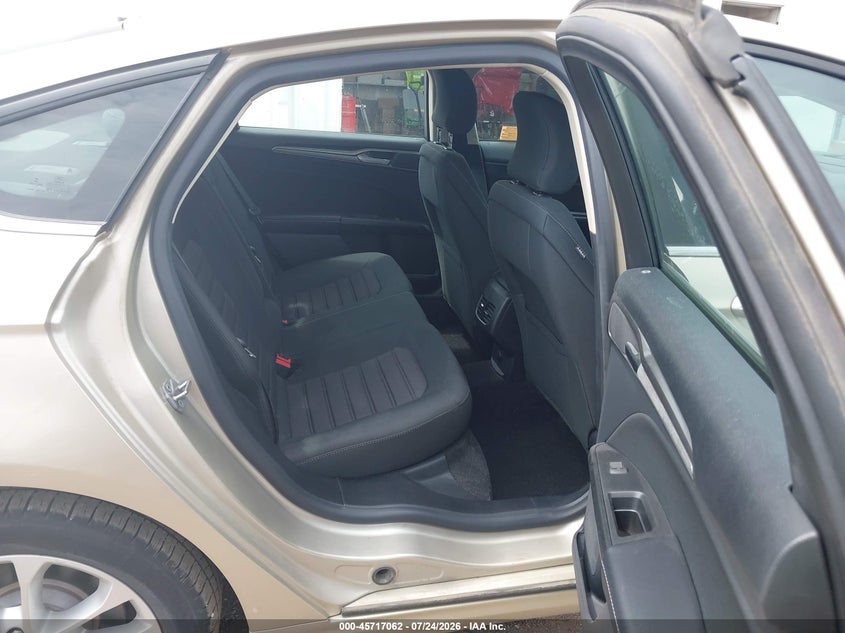 2019 FORD FUSION HYBRID auction photo 8