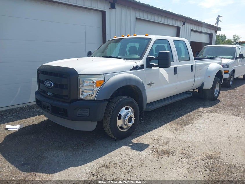 2011 Ford F450, Normal Wear & Tear, IAAI, VIN 1FT8W4DT0BEA80595 — photo 2