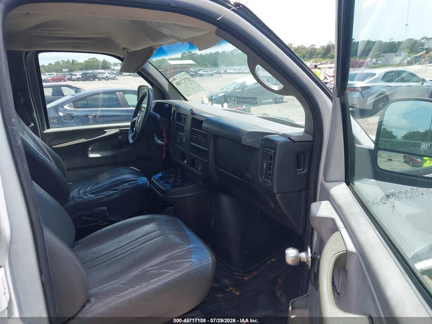 2010 CHEVROLET EXPRESS 1500 auction photo 5