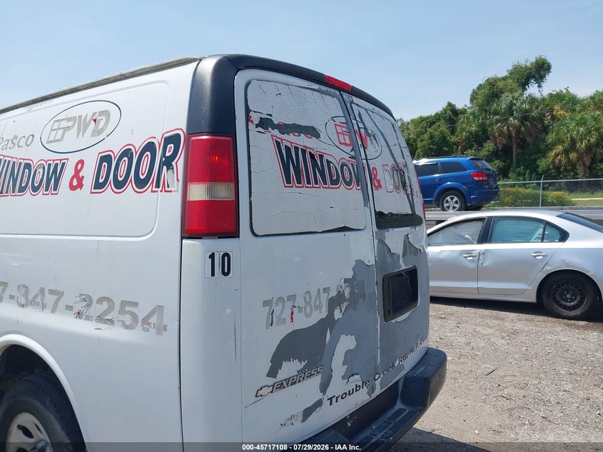 2010 CHEVROLET EXPRESS 1500 auction photo 6
