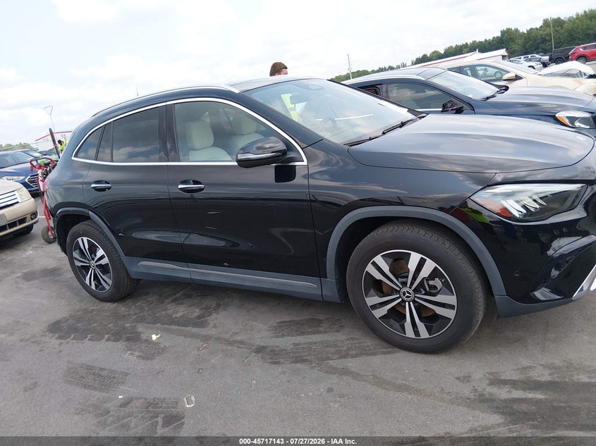 MERCEDES-BENZ GLA 250 - zdjęcie 14