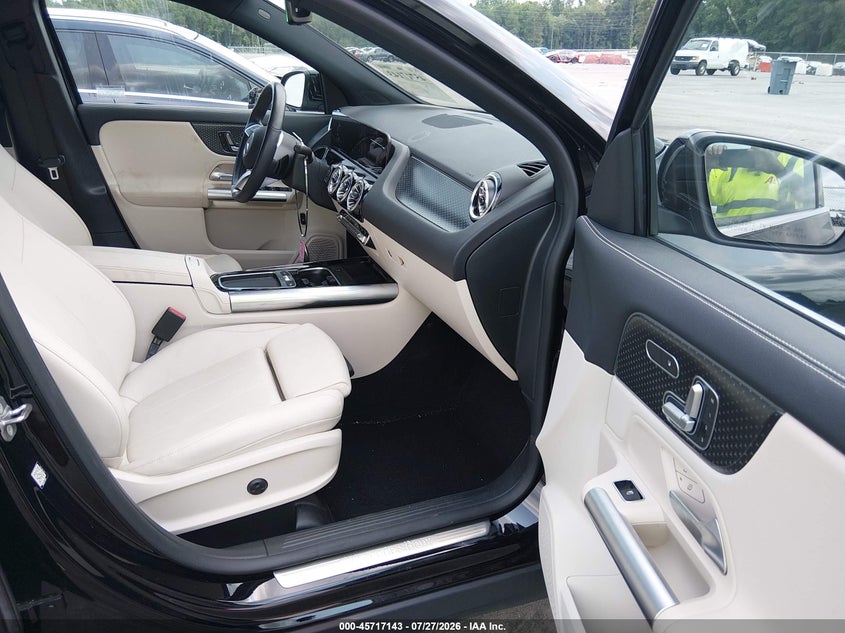 MERCEDES-BENZ GLA 250 - zdjęcie 5