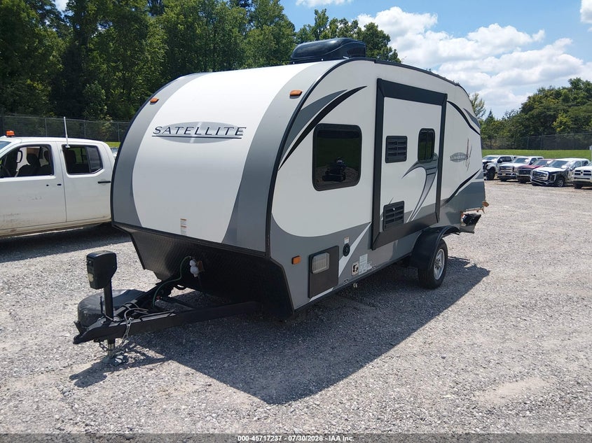 2018 STARCRAFT SATELLITE auction photo 2