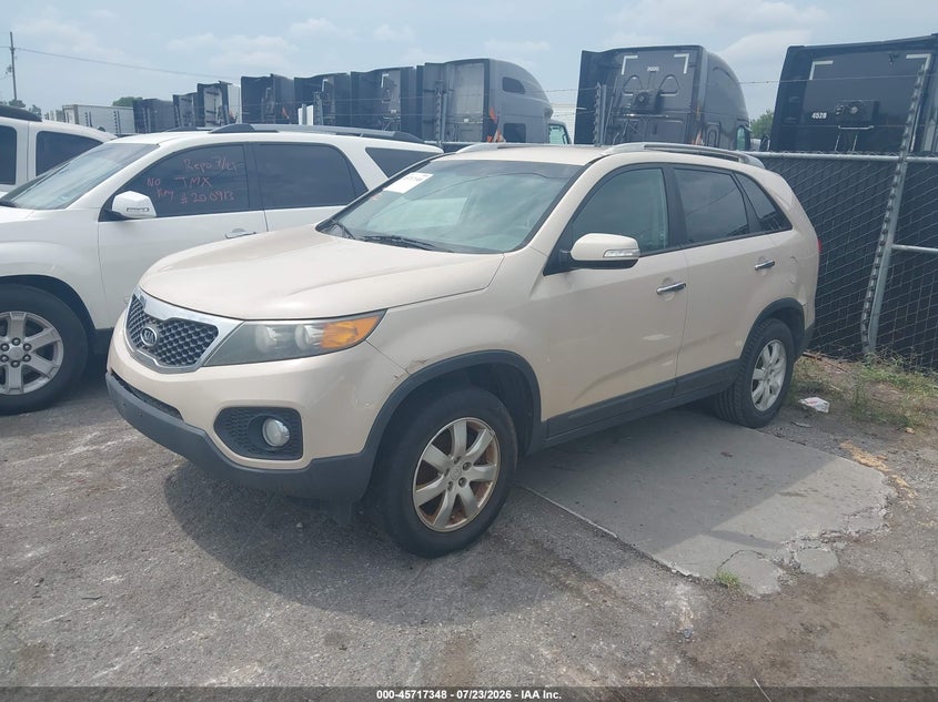 2011 KIA SORENTO auction photo 2