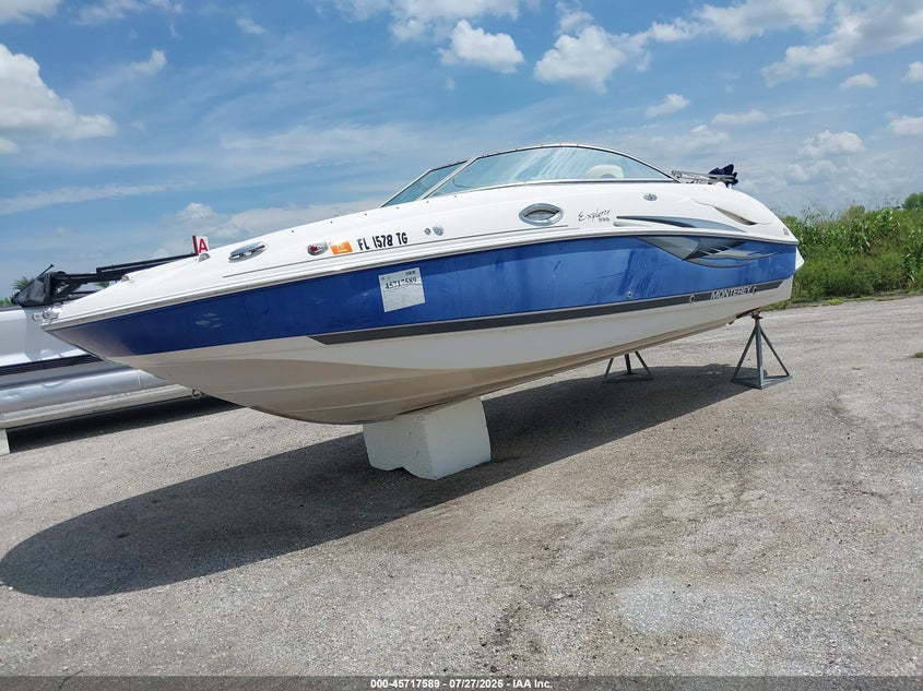 2004 MONTEREY 23' auction photo 2