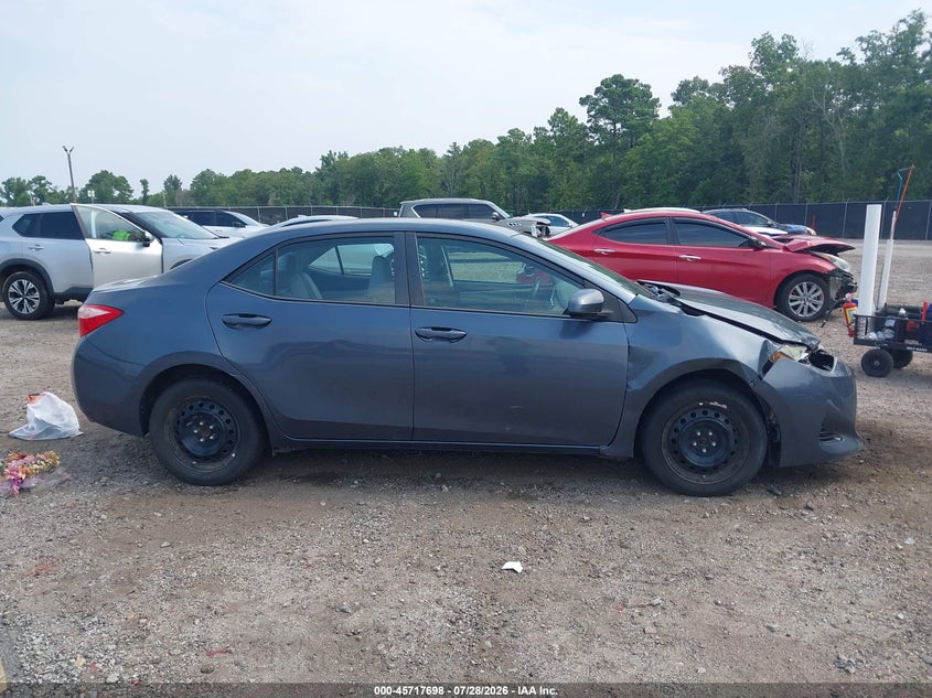 TOYOTA COROLLA - zdjęcie 13