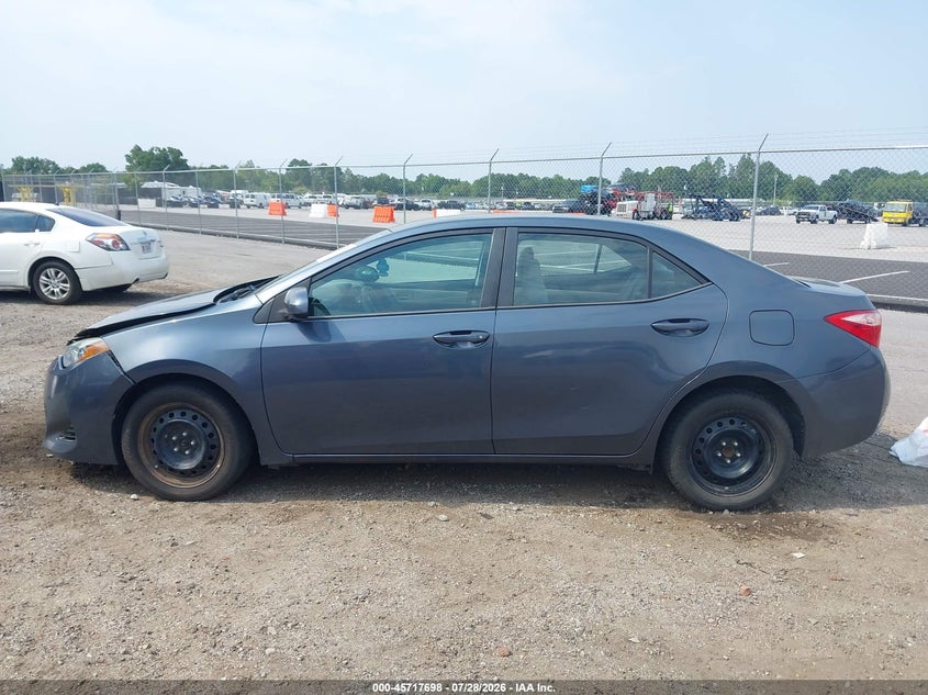 TOYOTA COROLLA - zdjęcie 14