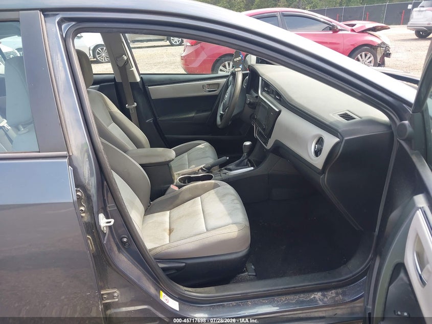 2017 TOYOTA COROLLA auction photo 5