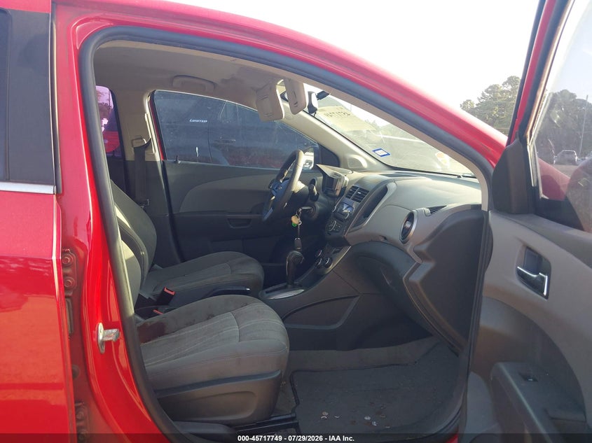 2015 CHEVROLET SONIC auction photo 5