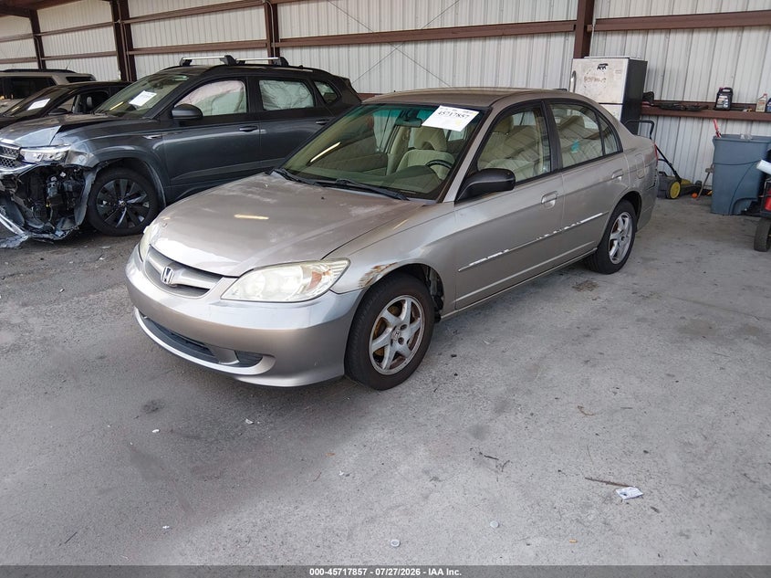 2005 Honda Civic, Front & Rear, IAAI, VIN 2HGES16555H599250 — photo 2