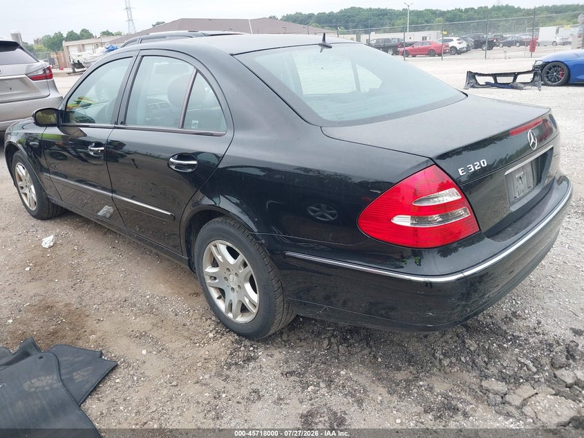 2004 MERCEDES-BENZ E 320 auction photo 3
