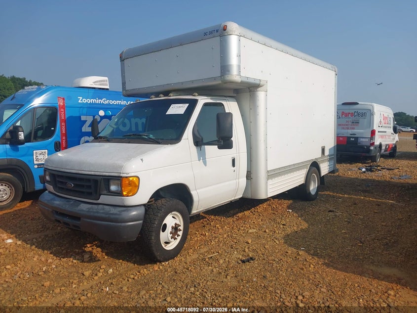 2006 FORD E-450 CUTAWAY auction photo 2
