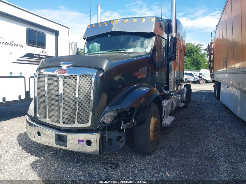 2016 PETERBILT 579 auction photo 2
