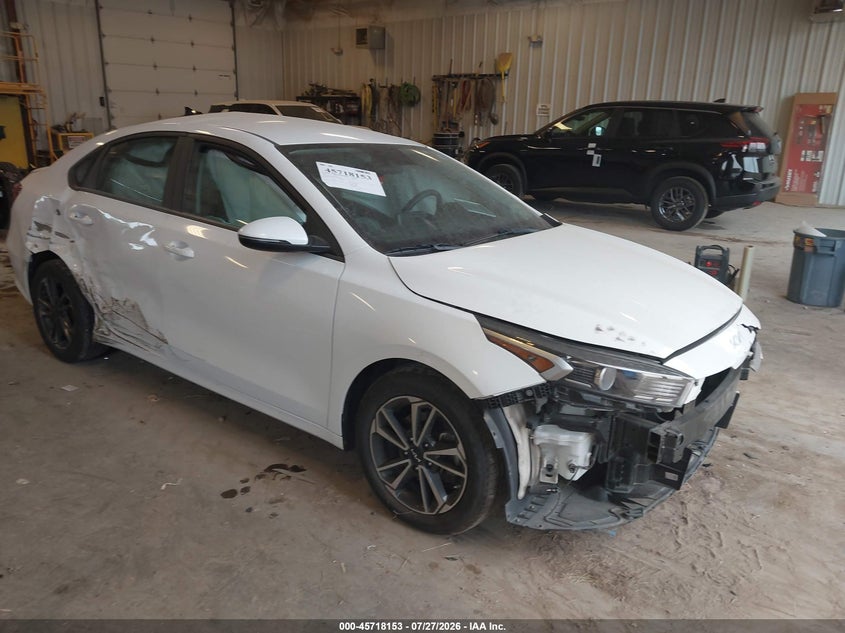 Vin: 3kpf24ad3pe552378, lot: 46216835, kia forte lxs 2023 img_1