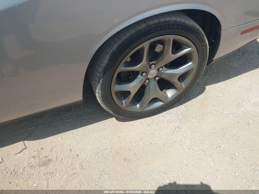 2015 DODGE CHALLENGER auction photo 6