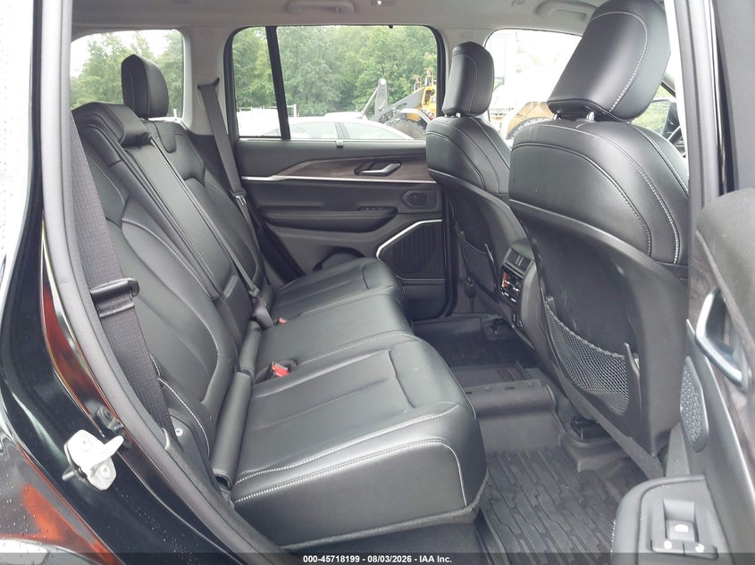 JEEP GRAND CHEROKEE - zdjęcie 8