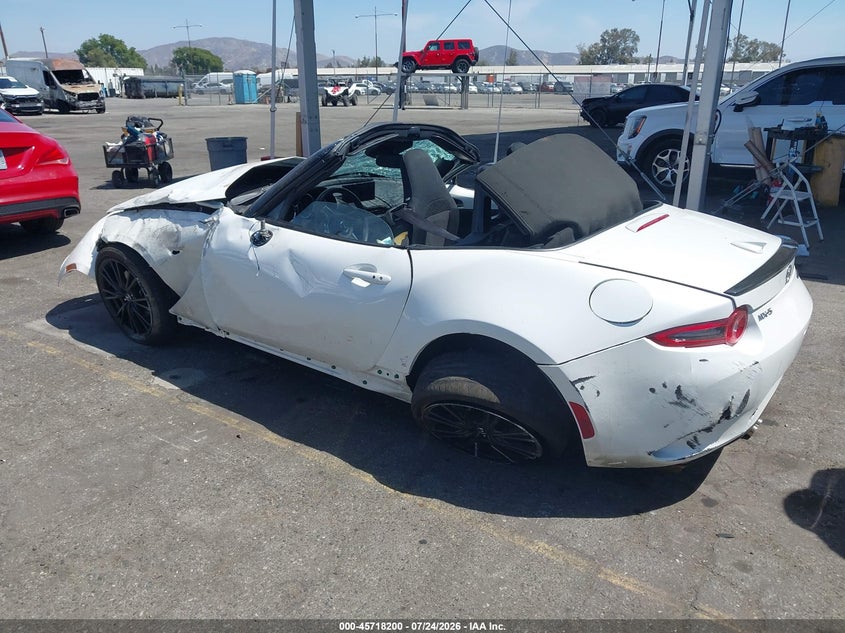 Vin: jm1ndac70s0652127, lot: 46216882, mazda mx-5 miata club 20253