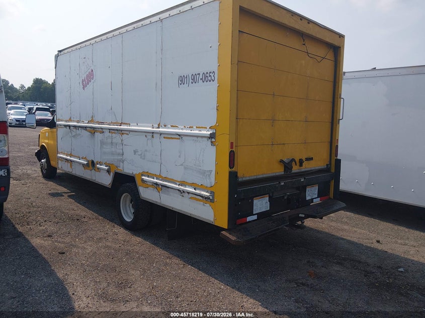 2017 GMC SAVANA CUTAWAY auction photo 3