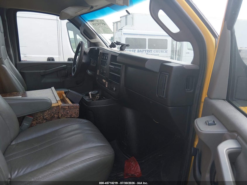 2017 GMC SAVANA CUTAWAY auction photo 5