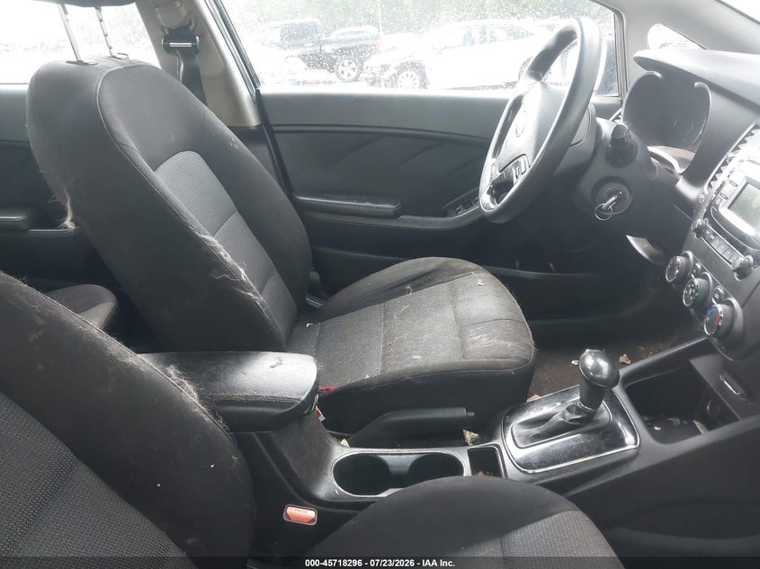2017 KIA FORTE auction photo 5
