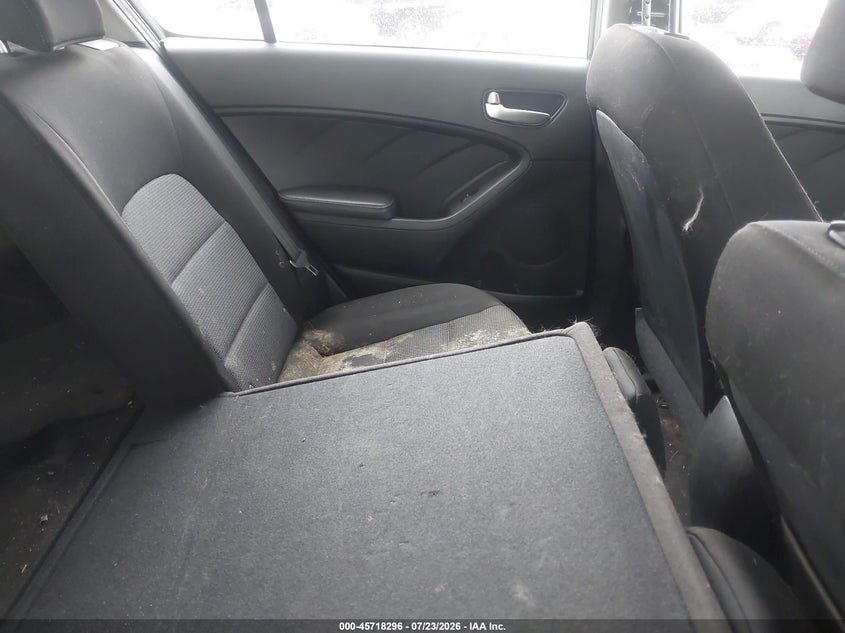 2017 KIA FORTE auction photo 8