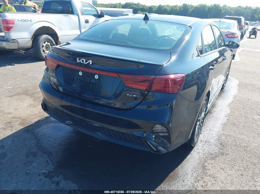 2024 KIA FORTE auction photo 4