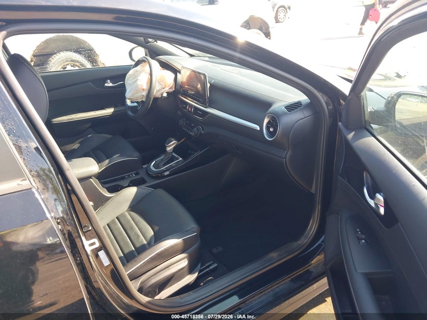 2024 KIA FORTE auction photo 5