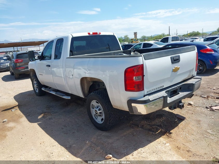2013 CHEVROLET SILVERADO 2500HD auction photo 3