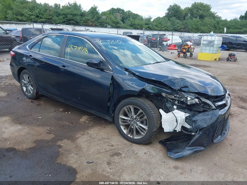 TOYOTA CAMRY - zdjęcie 1