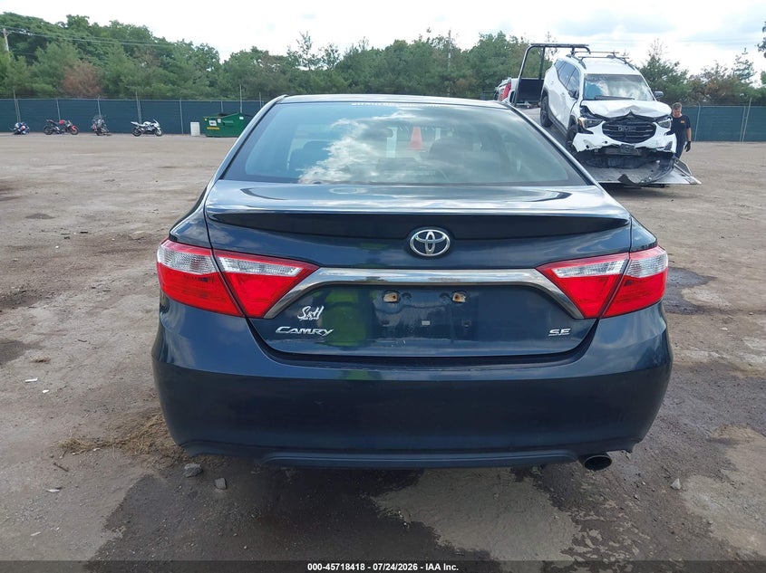 TOYOTA CAMRY - zdjęcie 16