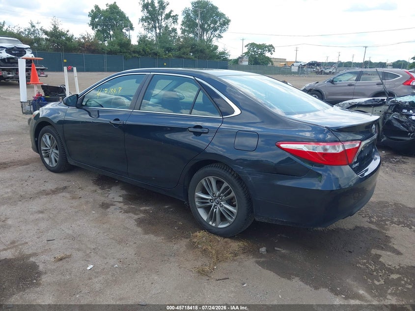 TOYOTA CAMRY - zdjęcie 3
