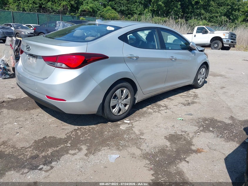 2016 HYUNDAI ELANTRA SE · Фото 4