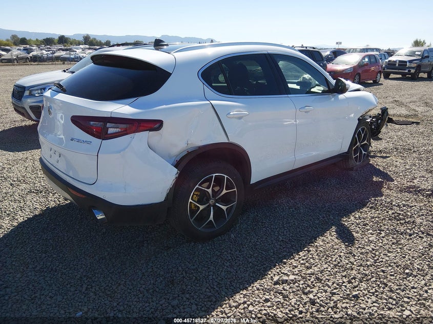 2019 ALFA ROMEO STELVIO auction photo 4
