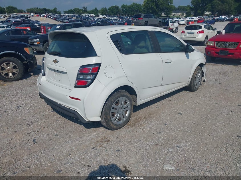 2017 CHEVROLET SONIC auction photo 4