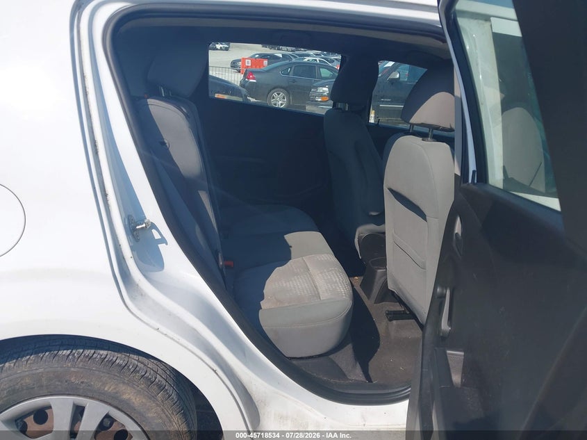 2017 CHEVROLET SONIC auction photo 8