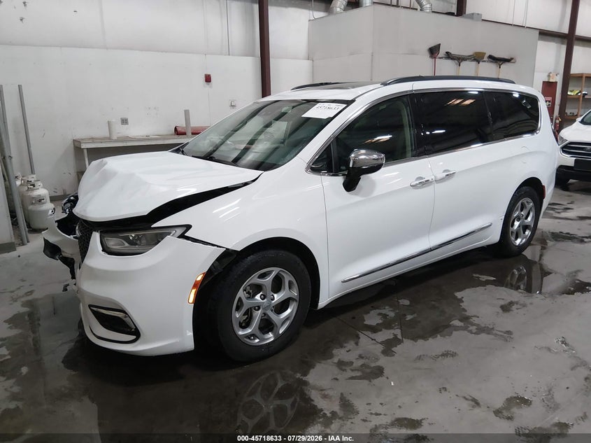 2023 CHRYSLER PACIFICA auction photo 2
